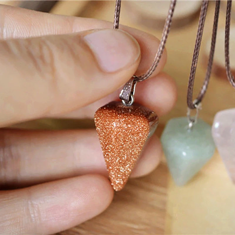 Энергия для счастья и розовыми кристаллами авантюрин Золотой Камень Конус