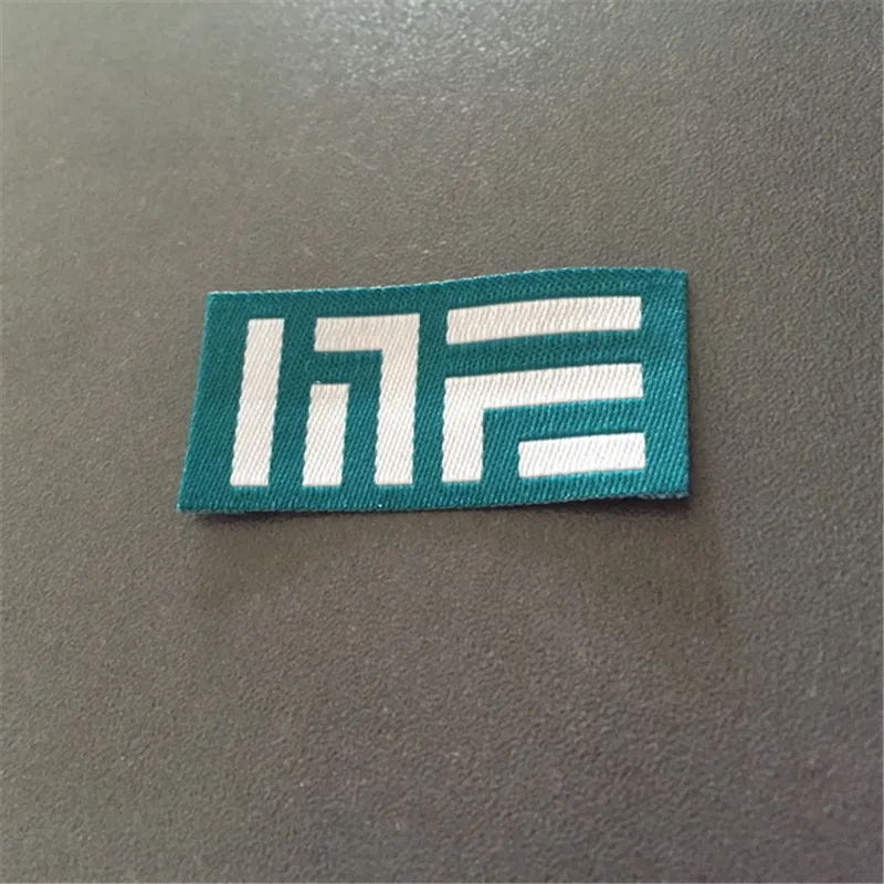 

Customized Washable Woven Flag Labels
