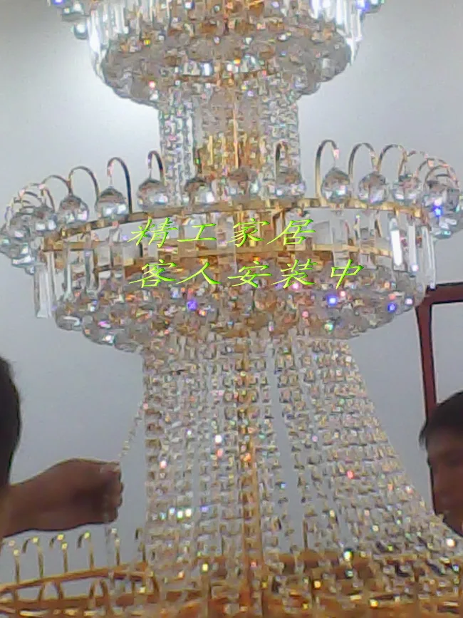 Двойная лестница длинный подвесной светильник вилла лобби отеля инженерной