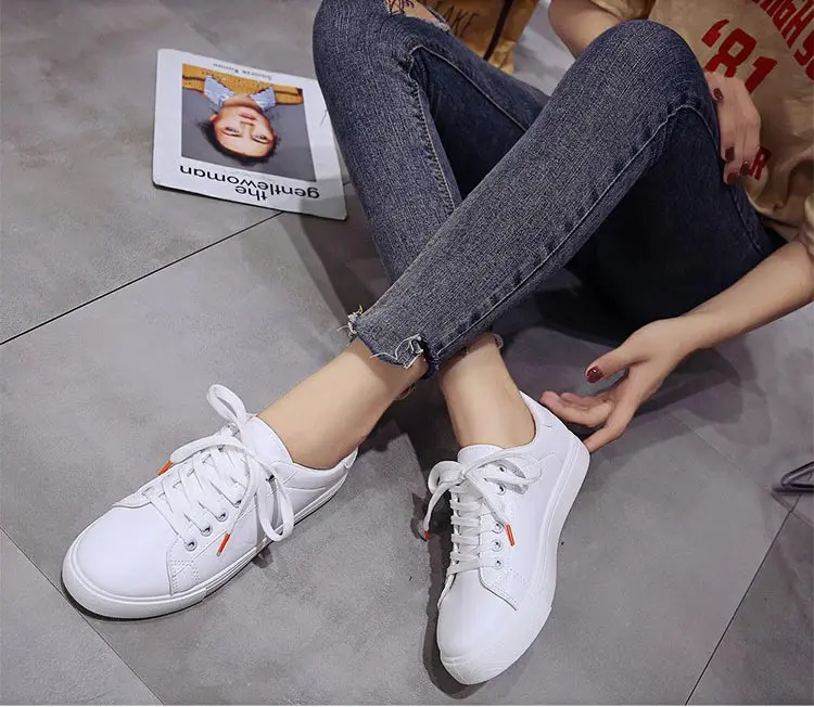 Women shoes sneakers Korean version of the round head shallow mouth wild student board shoes pineapple personality women shoes