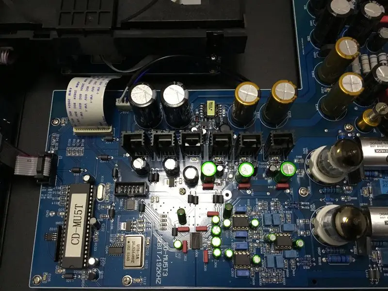 HIFI тюбик CD-плеер с GE5670 высокое качество движения и PCM1795 стандартная версия черный или Withe панель 220 В аудио