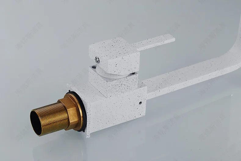 Бесплатная доставка сантехника с белой краской смеситель для кухонной раковины