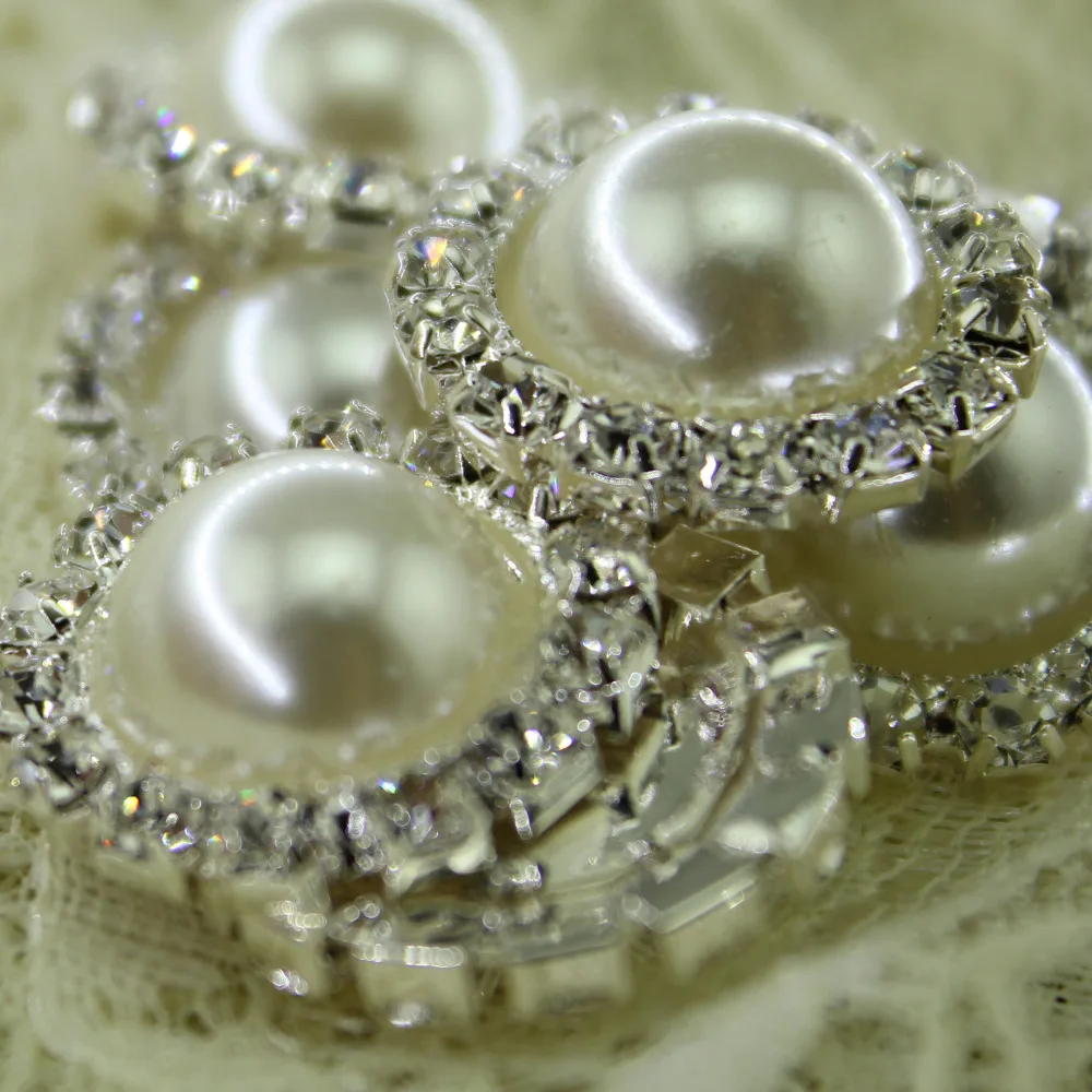 Горячая продажа Красивая пуговица с жемчужиной и стразами цвета слоновой кости 30