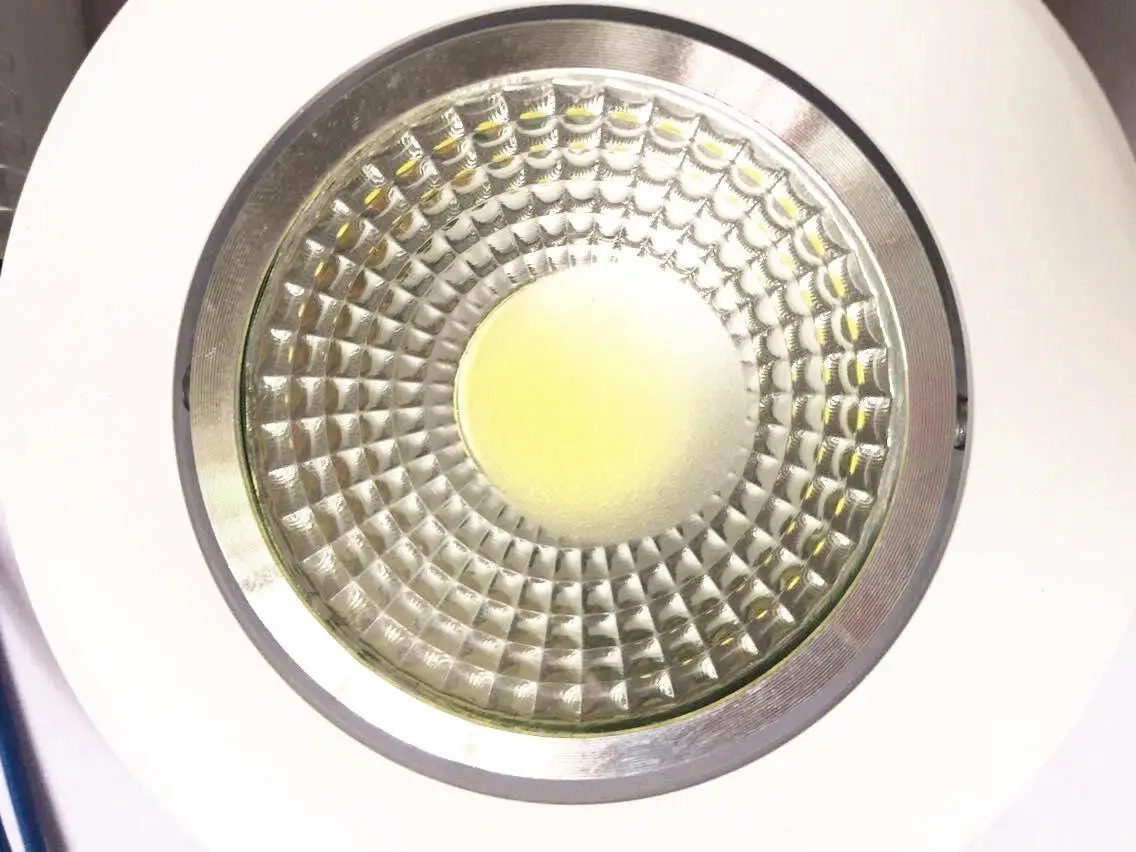 Новый светодиодный Подпушка свет 7 Вт 9 12 15 Spot LED Light 220 В Светодиодные пятно