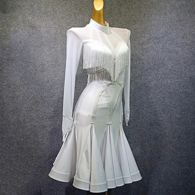 Женское платье для латиноамериканских танцев красное с кисточками и бахромой