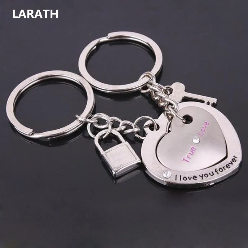 

2 Pcs/Set Love Heart Keyring Couple Car Keychain Rings Keyfob Pendant Accessories New Fashion Gift for Friends Lovers