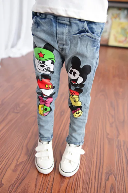 Джинсы для маленьких девочек с героями мультфильмов джинсовые штаны сезон