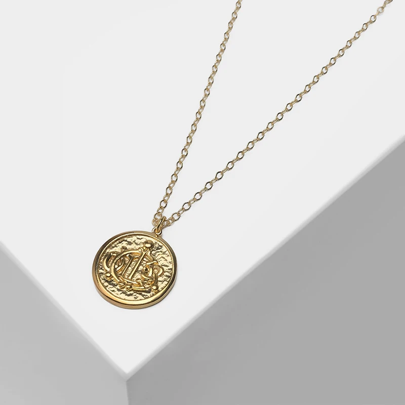 

Amorita boutique Retro court circular design pendant necklace