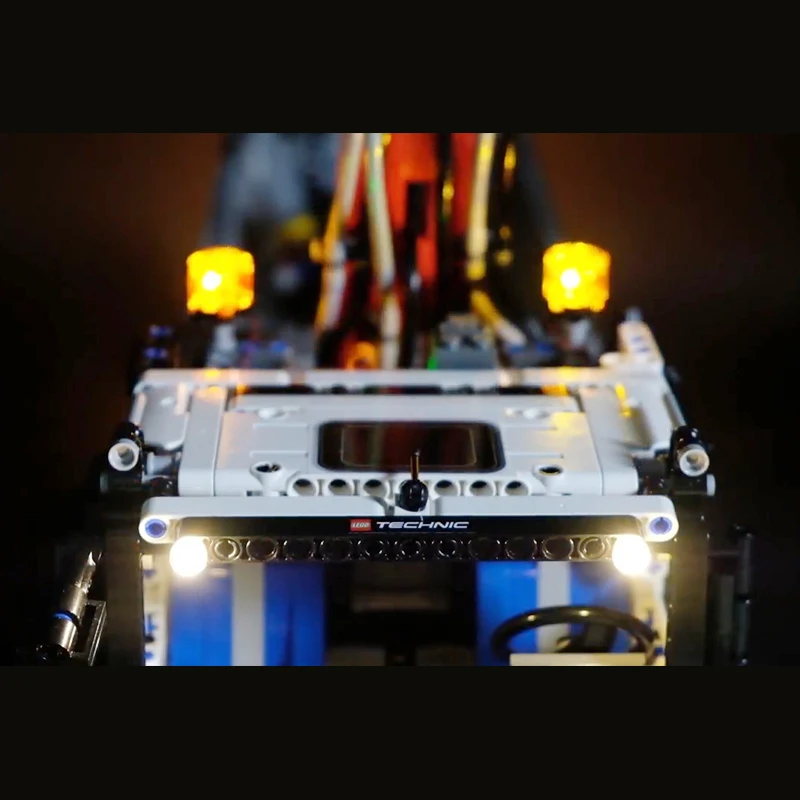 Конструктор Lego 42043 со светодиодной подсветкой совместимый с конструкторами 20005