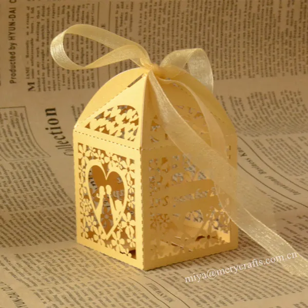 

Thank you bag,ivory laser cut box for wedding supplies,gold wedding favor boxes