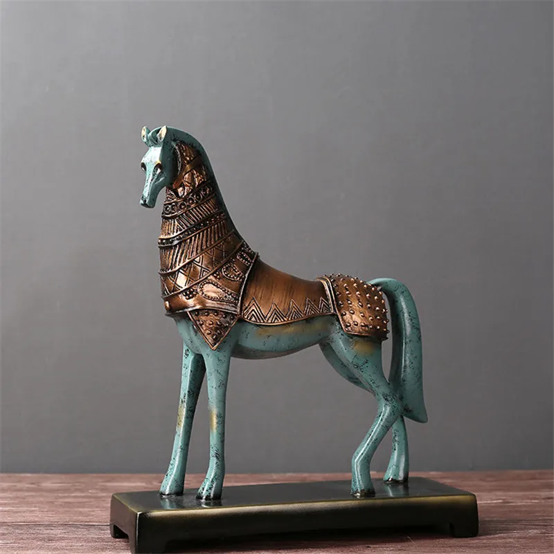 

Retro Bronze Horse Nostalgic Home Decoration Resin Horse Statue Animal Resin Ornaments Wear Armor Horse