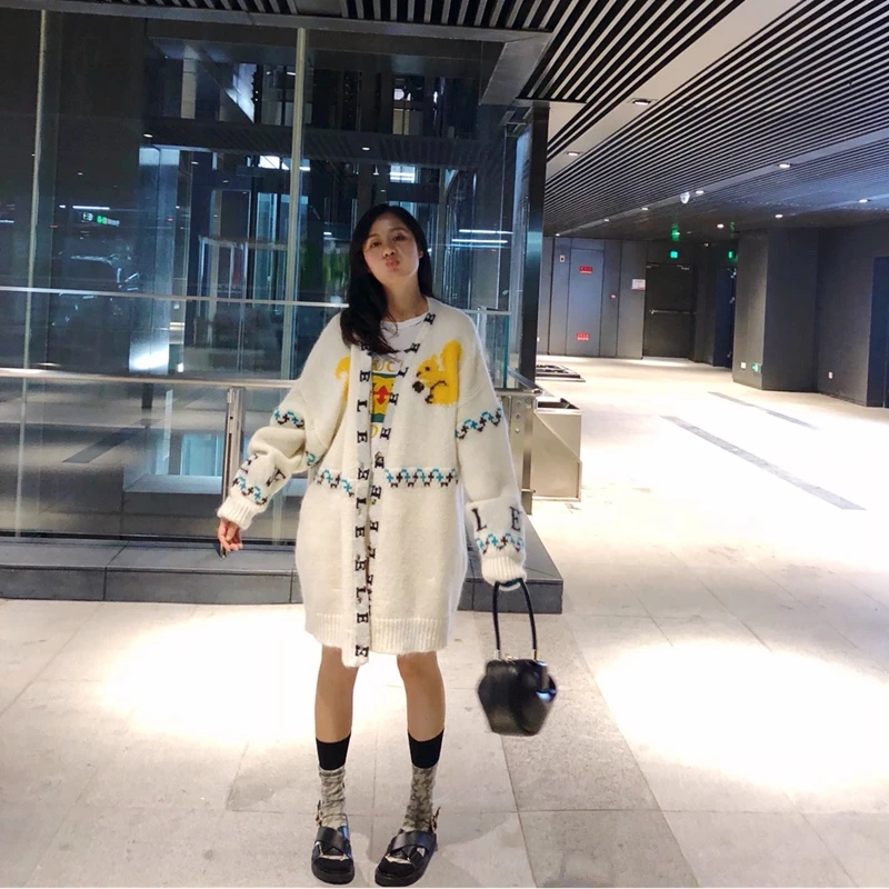 Tide brand little squirrel sweater female 2018 cardigan in the long section loose mohair thick line jacket long-sleeved |