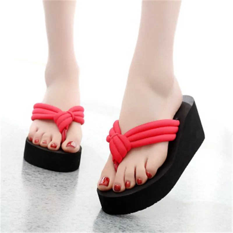 Новинка модные уличные сандалии с узором елочка шлепанцы пляжные цветами