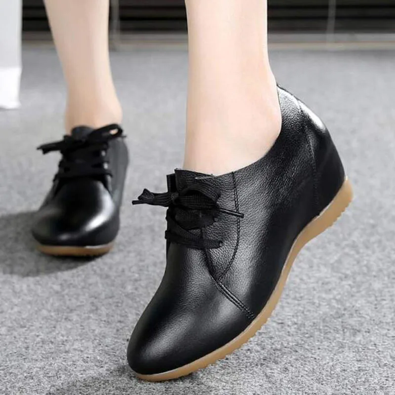 Женские туфли-лодочки из натуральной кожи на высоком каблуке с круглым носком