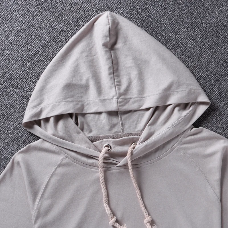 Мужская хлопковая футболка с капюшоном одноцветная в стиле хип хоп коротким