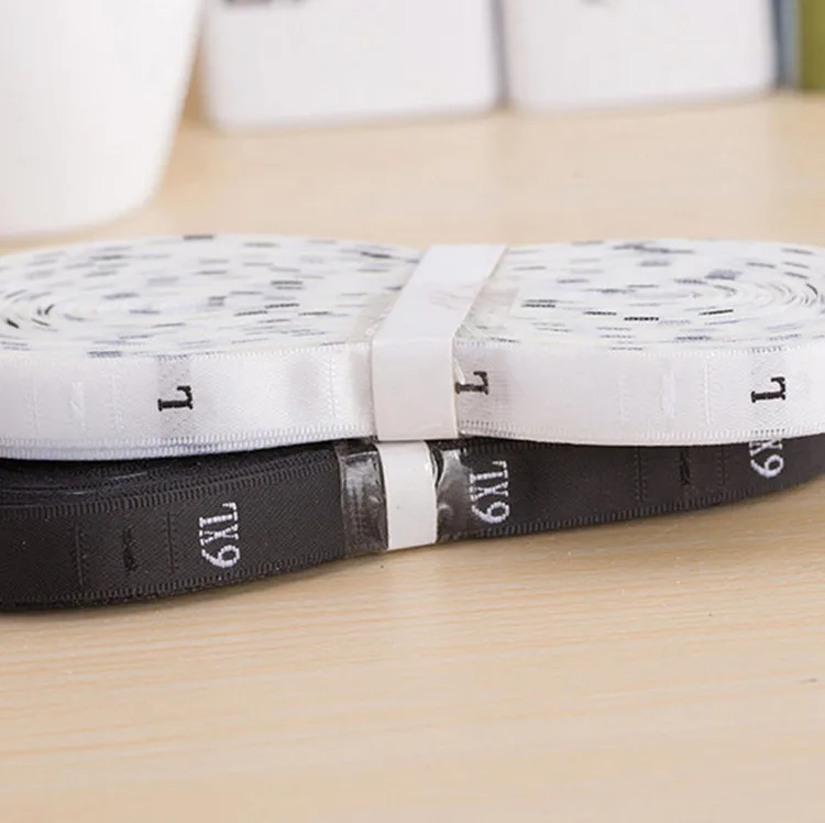 Ярлыки с вышивкой черного цвета 1200 шт. (2 рулона)|size labels|care labelssize tags |