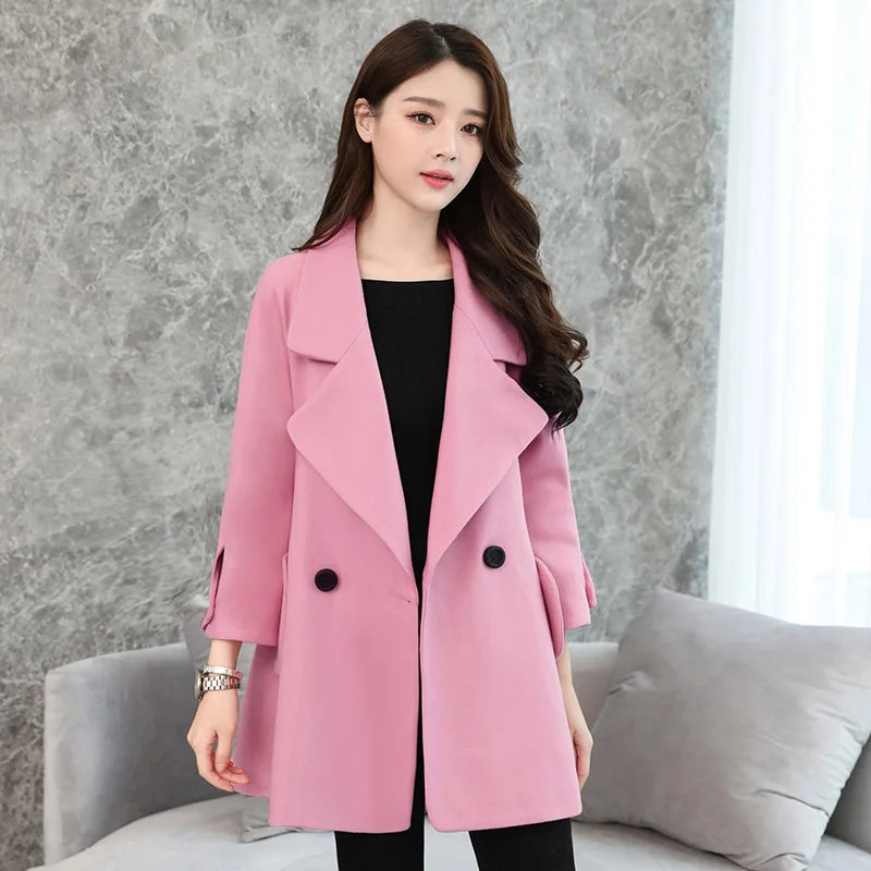 Женское Короткое шерстяное пальто с отложным воротником двубортное приталенное