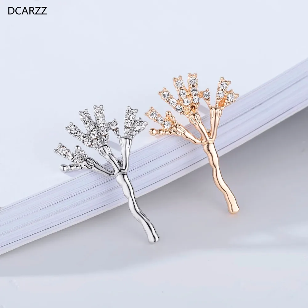 Металлическая брошь в виде пенициллина