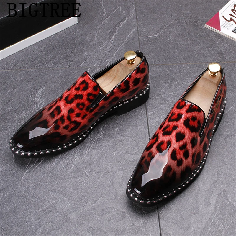 Лакированная кожа Обувь леопардовой расцветки Для мужчин деловые вечерние туфли