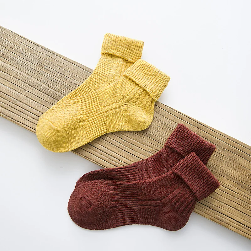 Новый 2017 В Трубке Носки Для Женщин Классические Шерстяные Девушки Цветастые