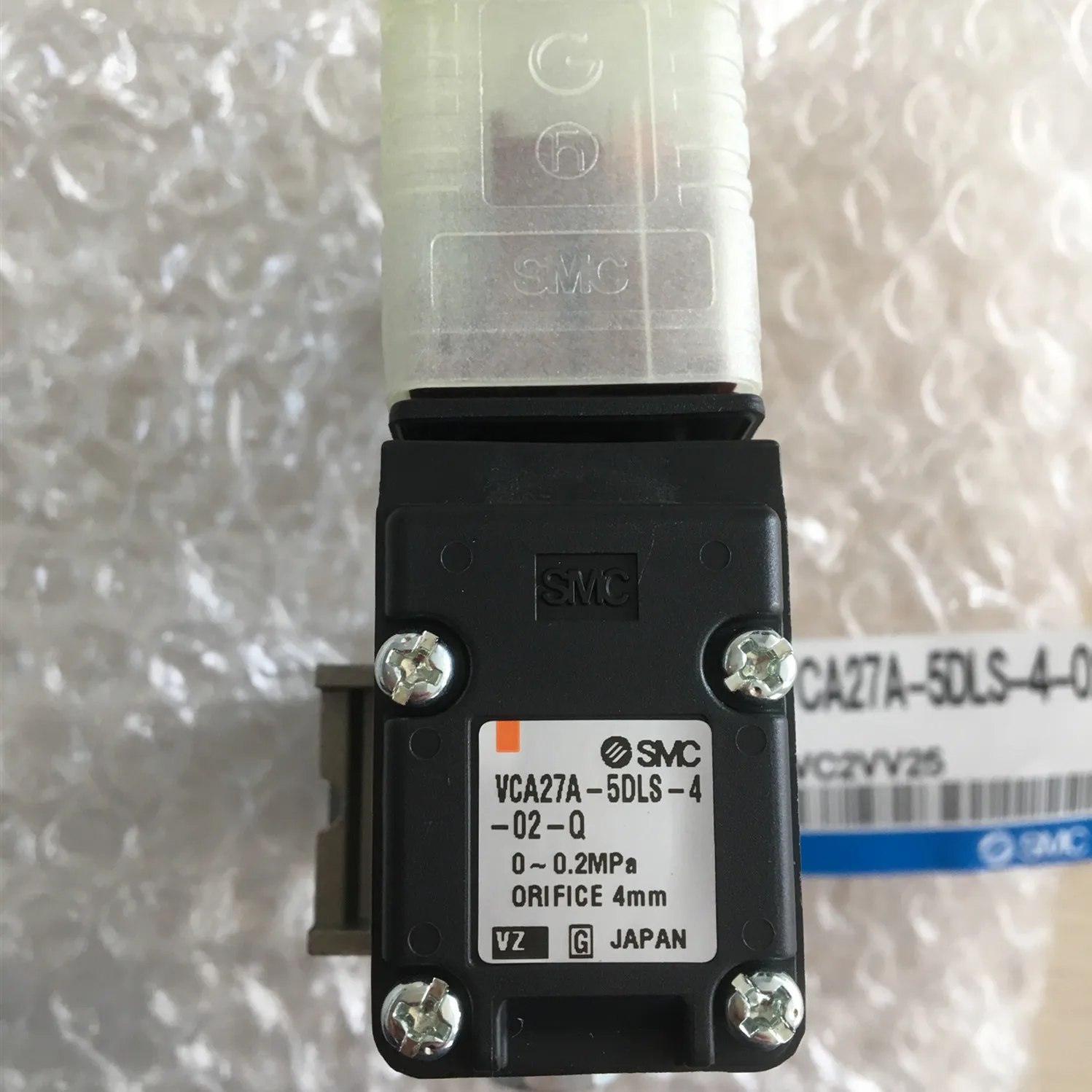

Japanese SMC original two-way valve VCA27A-5DLS-4-02-Q VCA27A-4DLS-4-02-Q