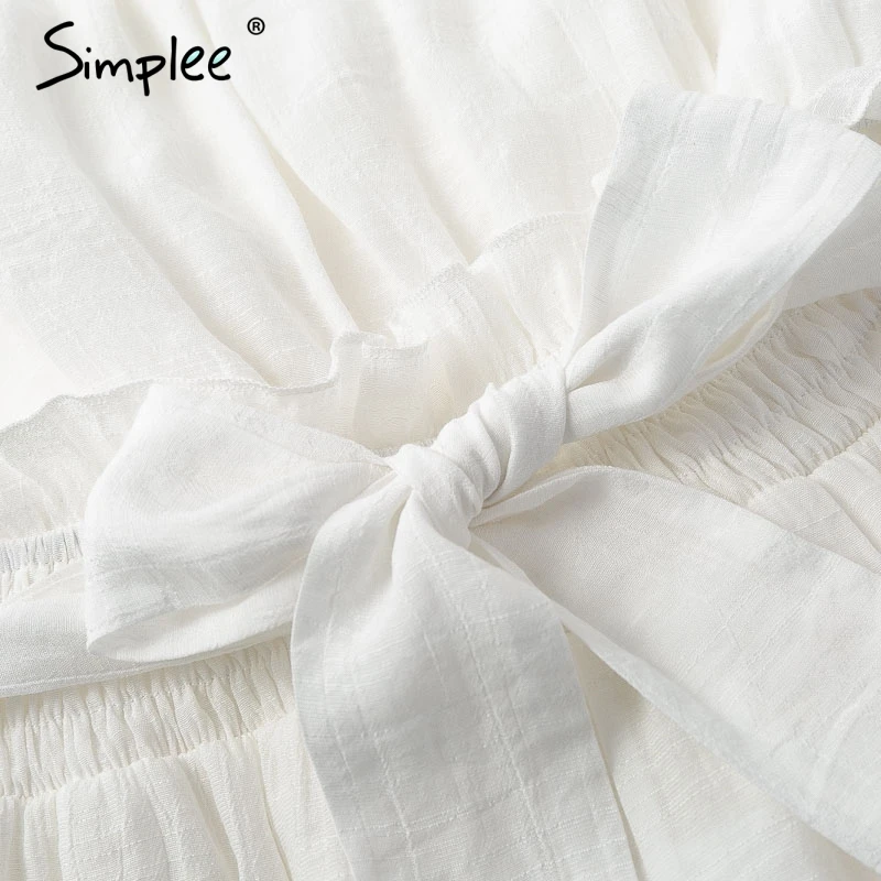 Женский льняной комбинезон Simplee с оборками летний однотонный короткий ромпер