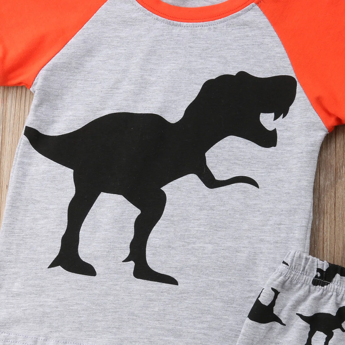 Футболка в полоску для маленьких мальчиков шорты с динозавром пляжная одежда