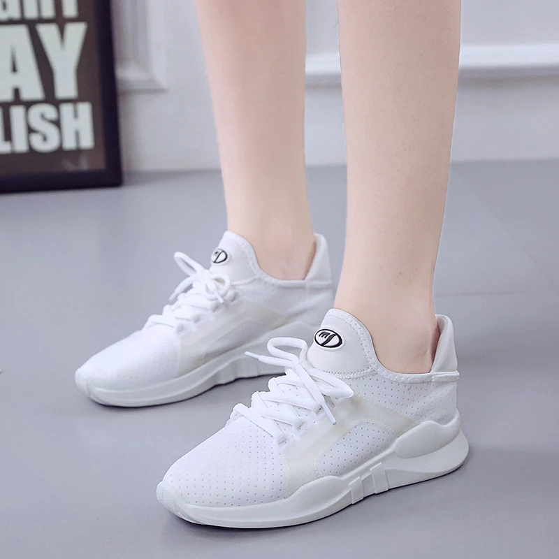 Женские кроссовки на шнуровке белые дышащие плоской подошве повседневная обувь