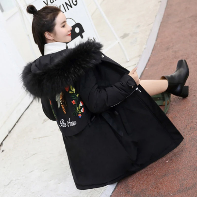 Женский хлопковый пуховик с вышивкой Женская парка капюшоном новинка зимы 2018