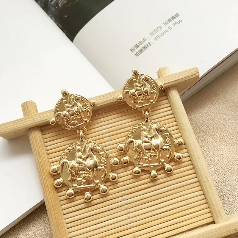 

Vintage Ancient Roman Gold Coin Long Dangle Earrings Women Fashion Exaggerated Embossed Drop Earrings Jewelry 2019 Pendientes
