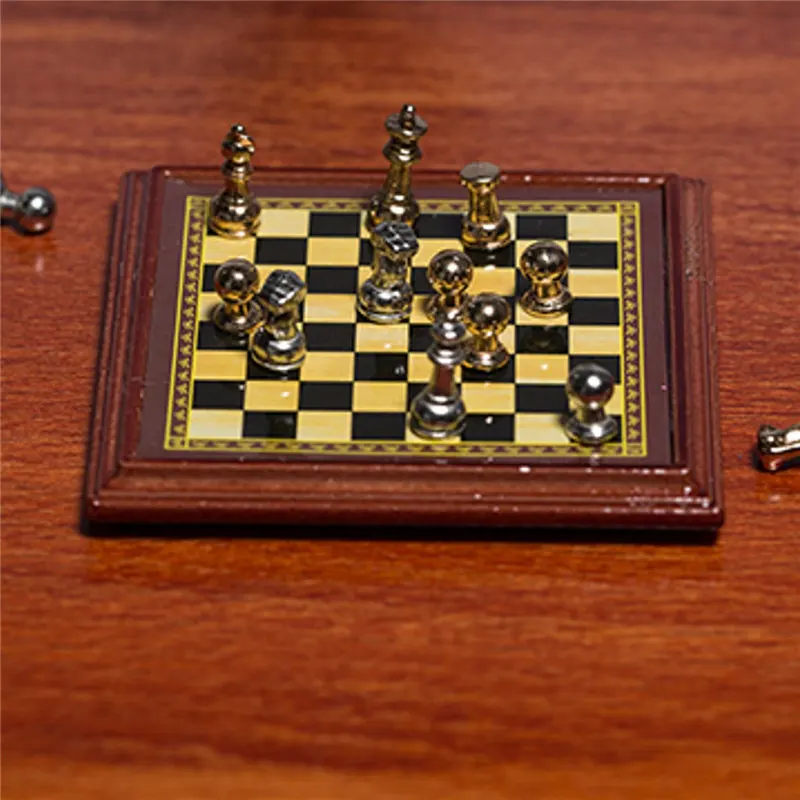 

1:12 Scale Dollhouse Miniature Metal Chess Set Board Toys Chess Games Home Room Dollhouse Toy Set Table Games For Children Kids