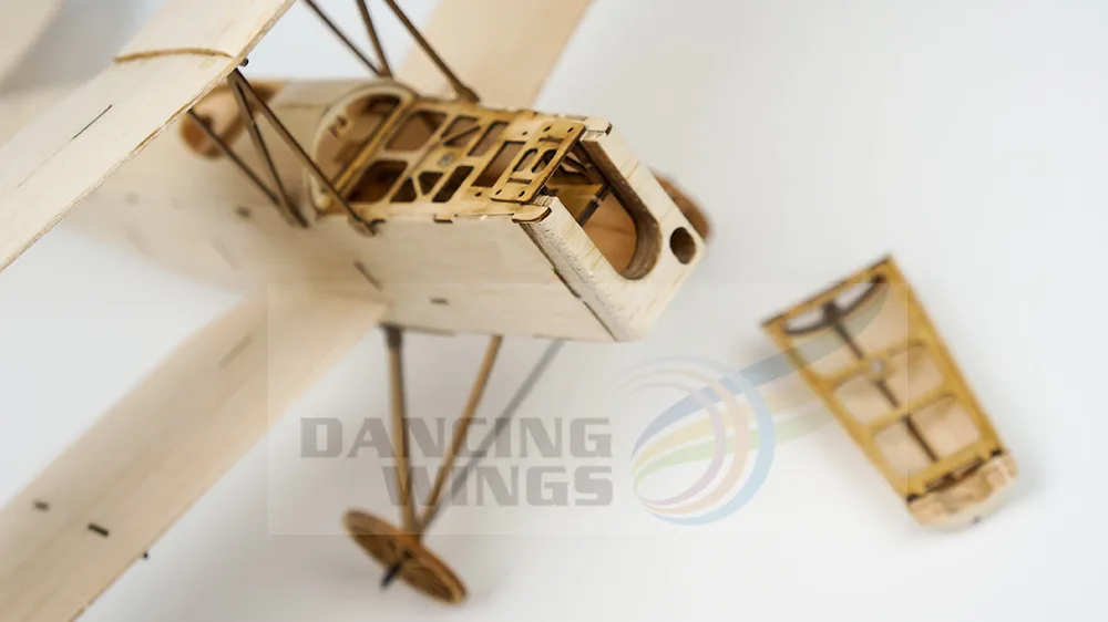 Balsawood RC Самолет мини-Тигр моли игрушечный самолет модель ультра-микро Крытый самолет матовый версия комплект только K10