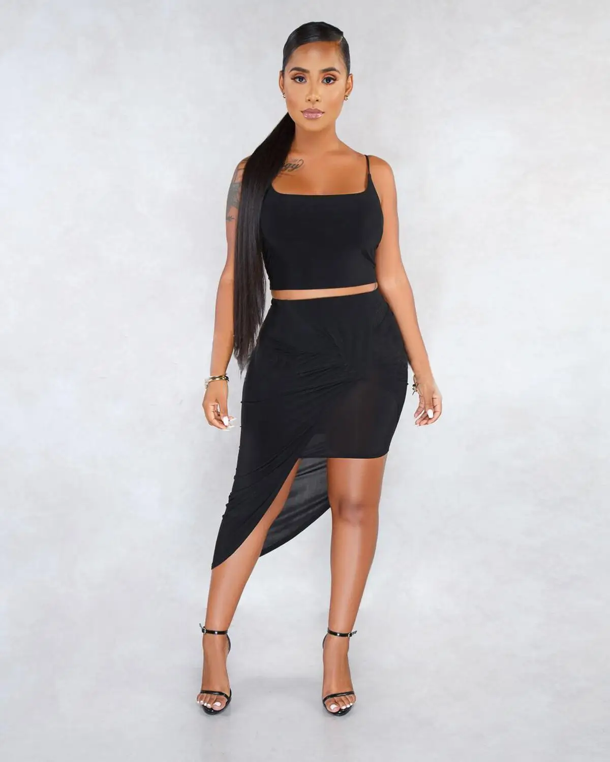 Женский летний костюм с юбкой средней длины черное или оранжевое платье на