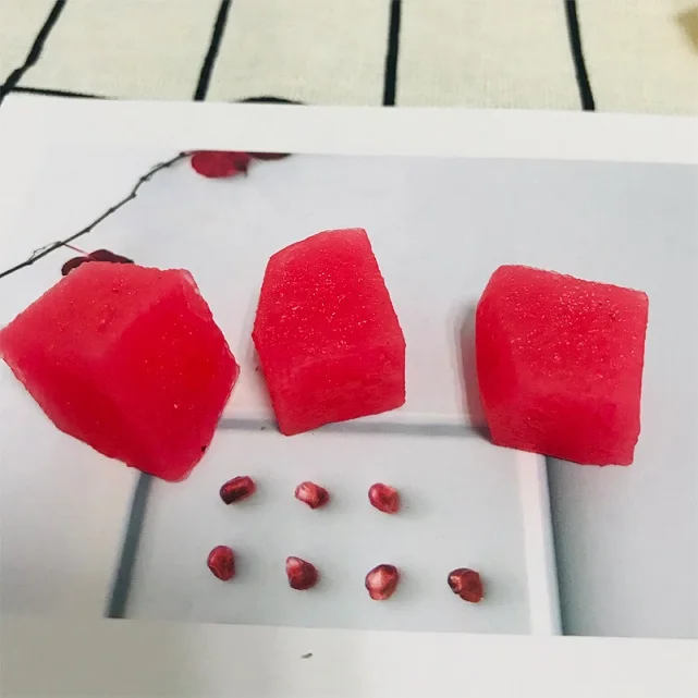 red watermelon 3 шт высокое искусственное фруктовое поддельное моделирование клубника модель манго Орнамент Ремесло фотографии реквизит Рождественское украшение для окон - Цвет: red watermelon
