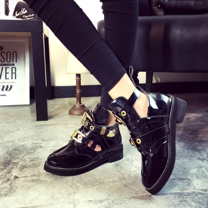 Весна лето 2020 черные ботинки мотоциклетные модная обувь для отдыха на небольшом
