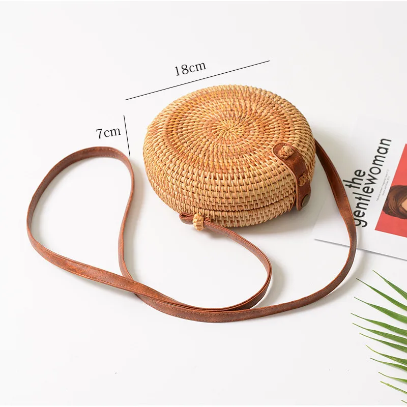 AolMi небольшой тканые клапаном круглая соломенная сумка из ротанга Crossbody Сумка
