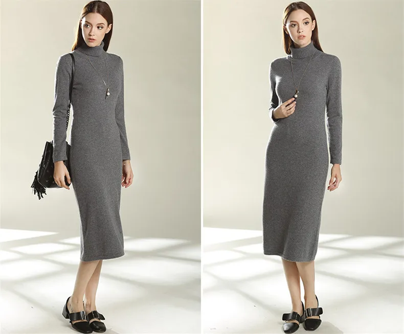 Женское трикотажное платье-свитер до икры темно-голубого цвета однотонное 100% |