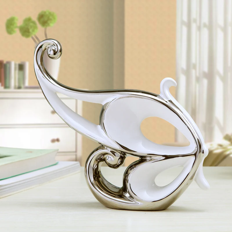 Innovative Porcelain Butterfly Figurine Ceramic Wings Statue Lovers Gift Craft Ornament for Valentine's Day and Wedding Decor |