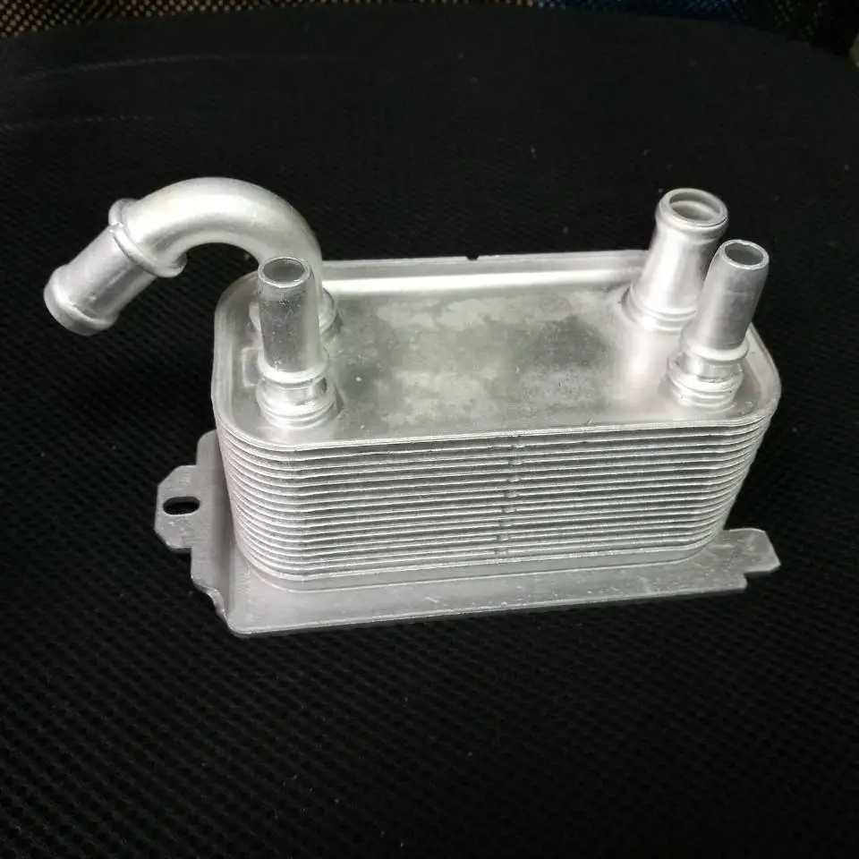 

Новый масляный радиатор трансмиссии для 08-13 VOLVO S60 S80 V70 XC60 XC70 30792231