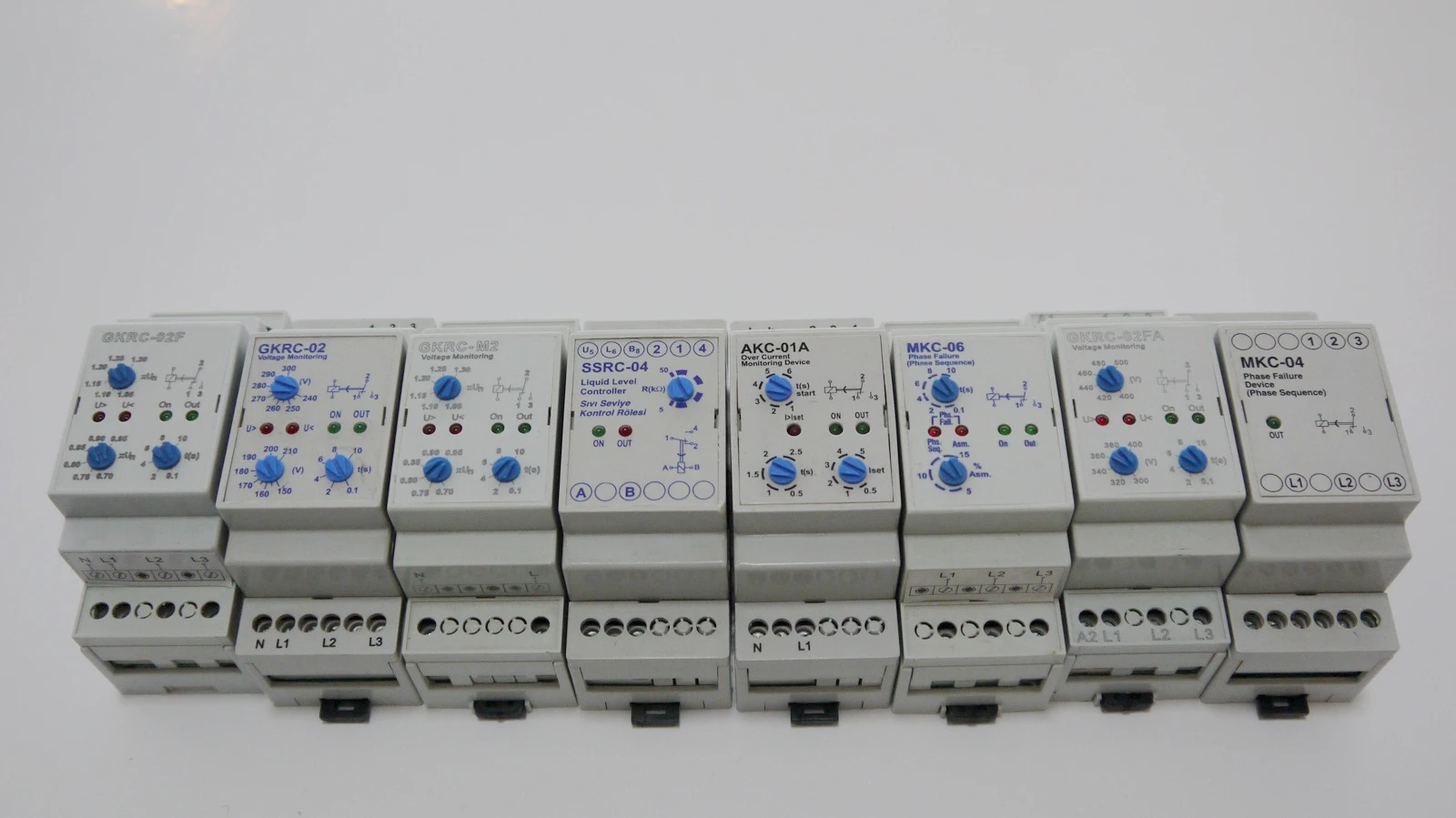 Three-phase overvoltage and undervoltage protection GKRC-02F GKRC-02FA GKRC-02 GKRC-M2 phase sequence protector 4 wire zero wire