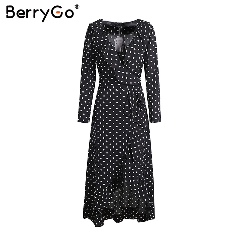 Женское длинное платье в горошек BerryGo черное платье-макси с оборками разрезом и