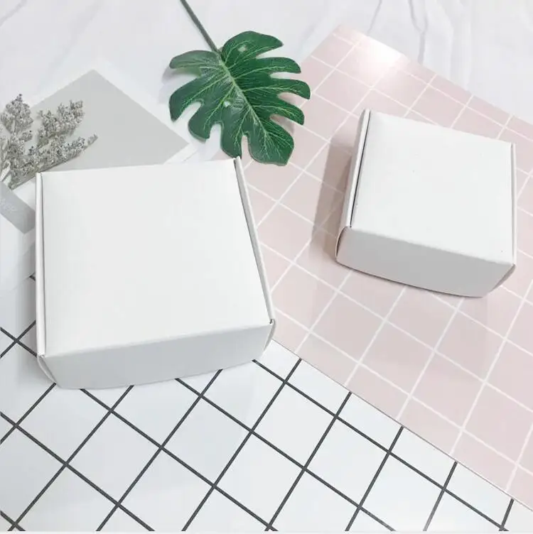white 100 шт./лот, для детей 6 лет, небольшая крафт-бумага коробка, коричневый картон мыло ручной работы в коробке, белая Крафтовая бумага подарочная коробка, упаковка для ювелирных изделий - Цвет: white