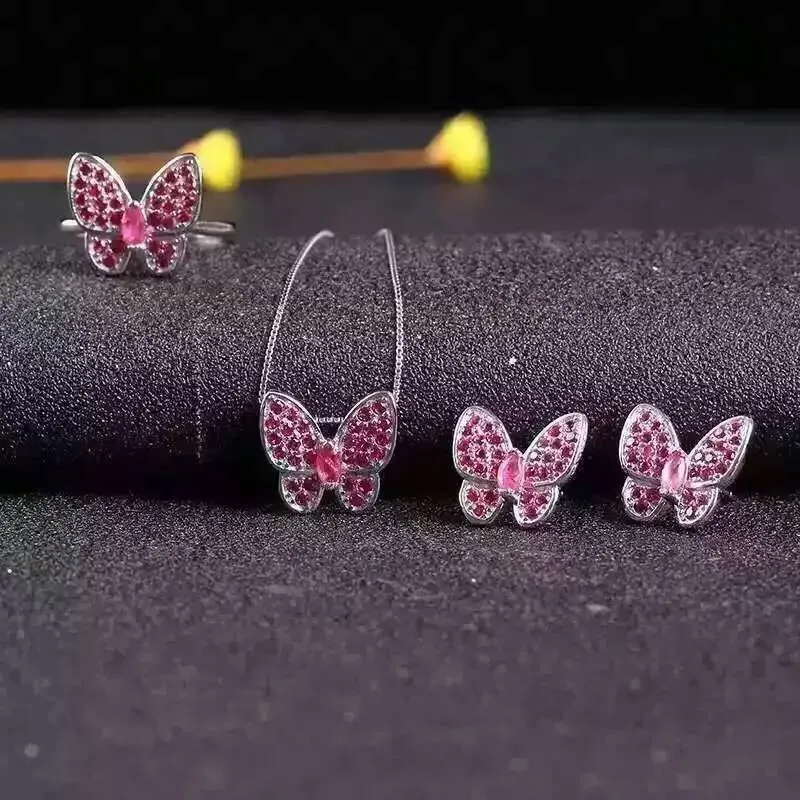 Природный зеленый изумруд Gem Jewelry комплекты природных драгоценных камней кольцо кулон Серьги Серебро 925 элегантные милые сердцу бабочки, ювелирные изделия