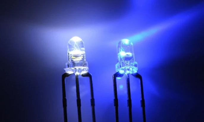 Белый/синий светодиодный Диод с отверстием 3 мм контакта общий двухцветный