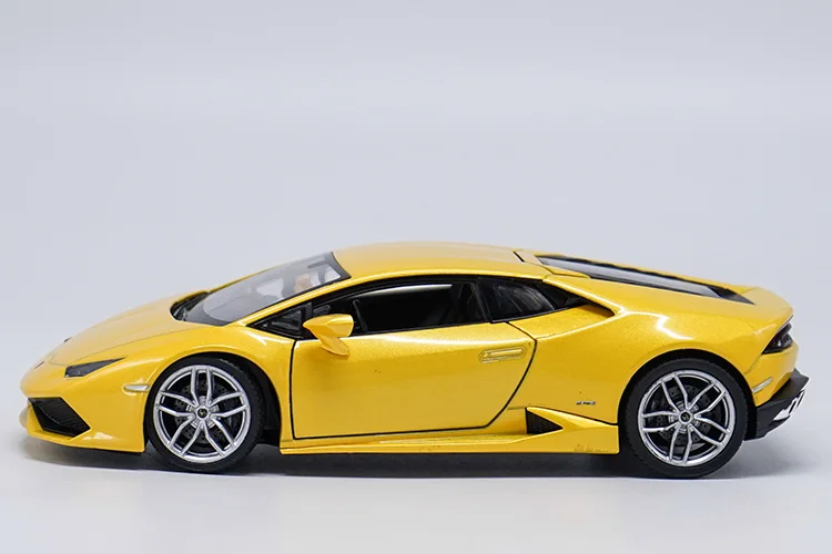 Литые металлические транспортные средства 1:24 модели автомобилей Coche mkd3 масштаб