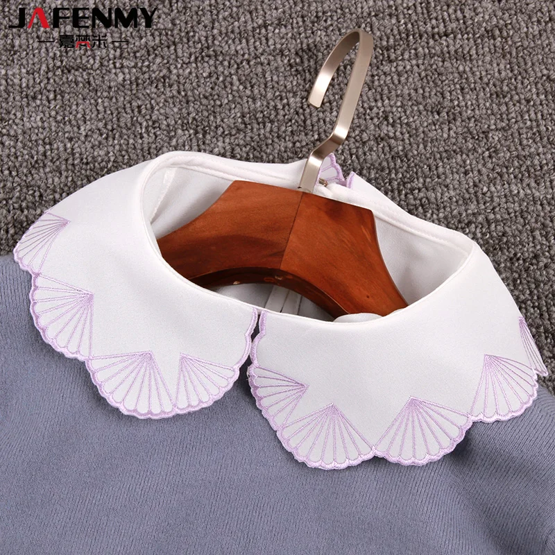 Искусственный воротник женский фиолетовый цветочный бордюр с вышивкой белый