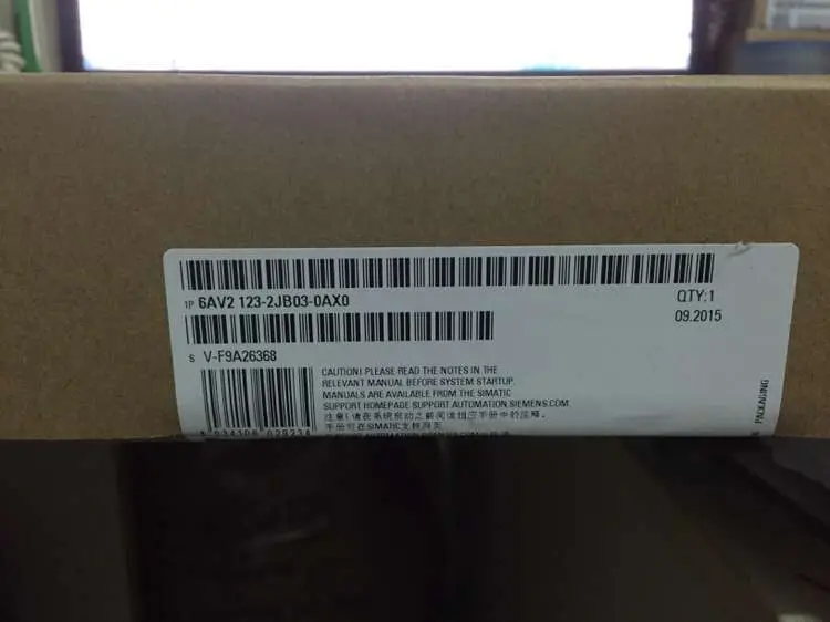 6AV2123-2JB03-0AX0 6AV2 123-2JB03-0AX0 KTP900 SIMATIC сенсорная панель новая оригинальная и быстрая |