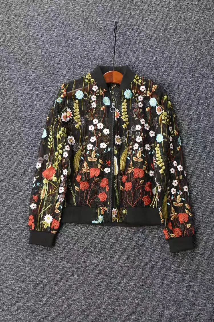 Черный с воротником стойкой и тюль длинным рукавом Красочные цветы вышиты