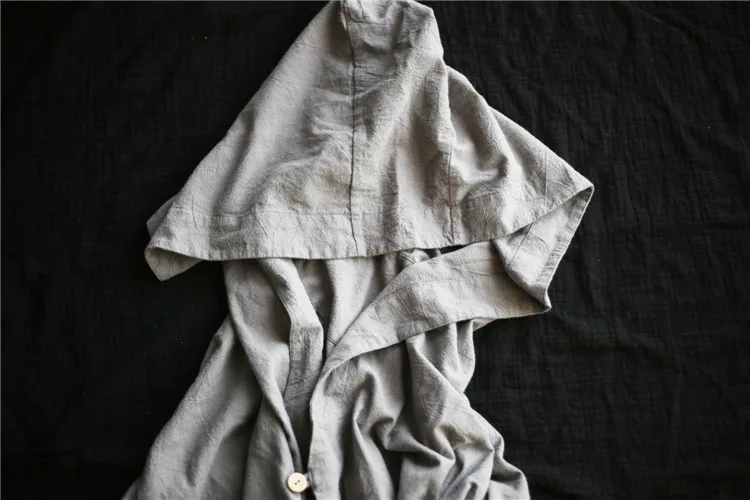 Оригинальное однотонное пальто с капюшоном женское осеннее винтажное нового