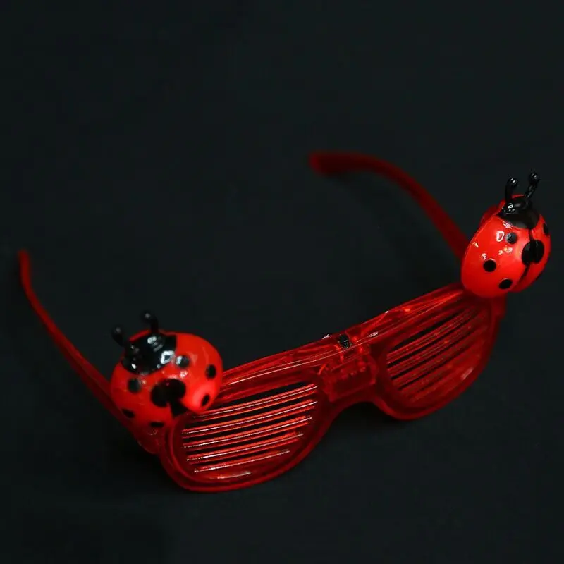 

The new creative cartoon beetles glow glasses party decoration spot manufacturers selling plastic glasses